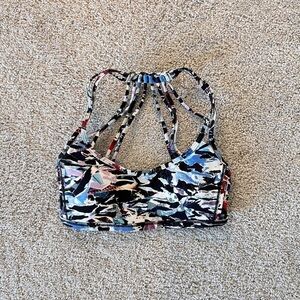 Lululemon Lighten Up Bra